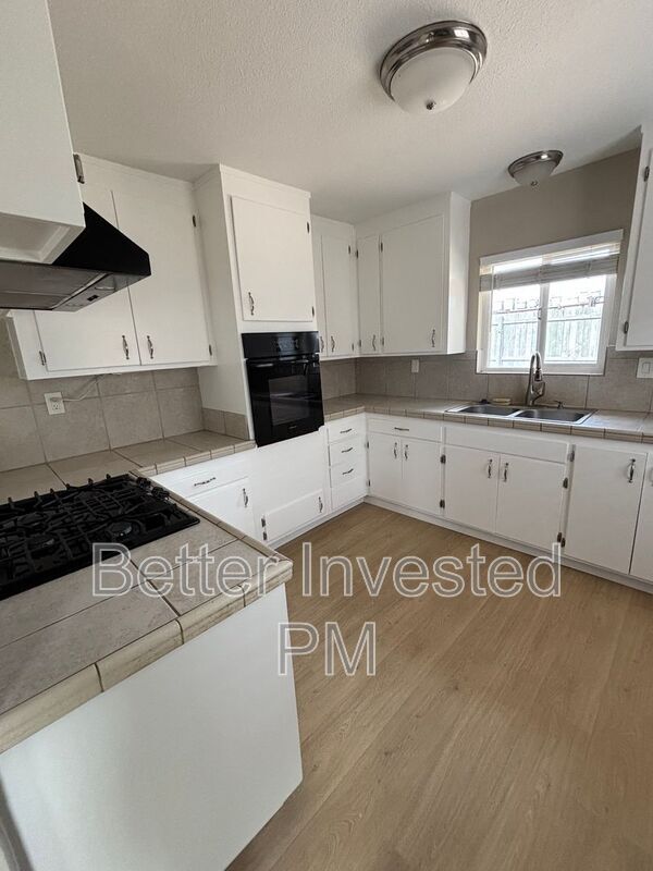 Building Photo - 111 Connely Ln