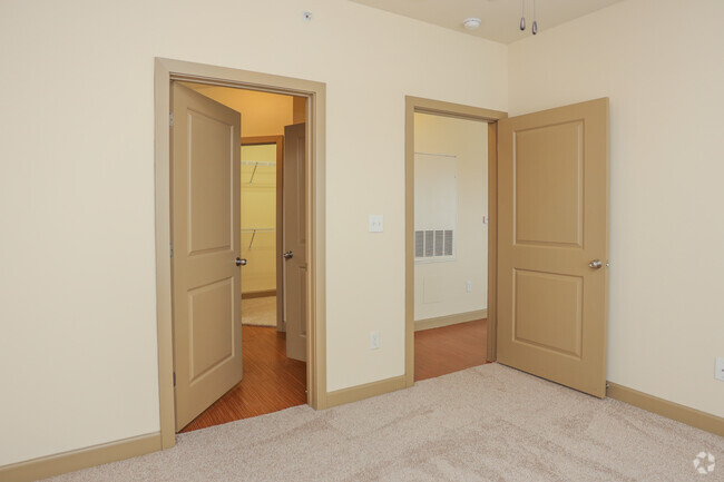 1BR, 1BA - 725SF - A4 - Franklin Place