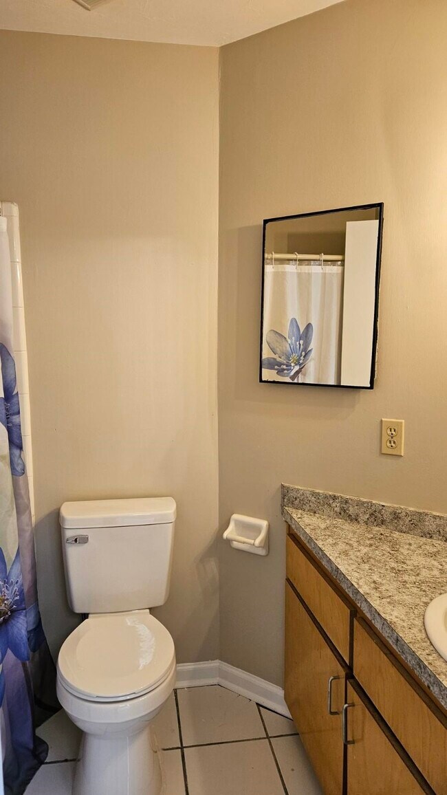 Building Photo - 1998 Nicklaus Dr