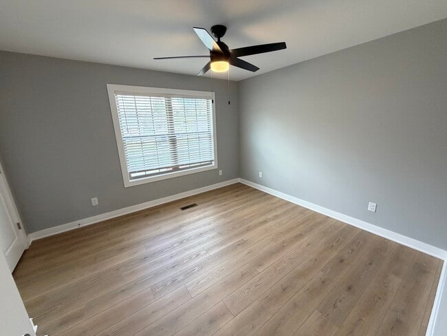 Building Photo - 1613 KY-1247