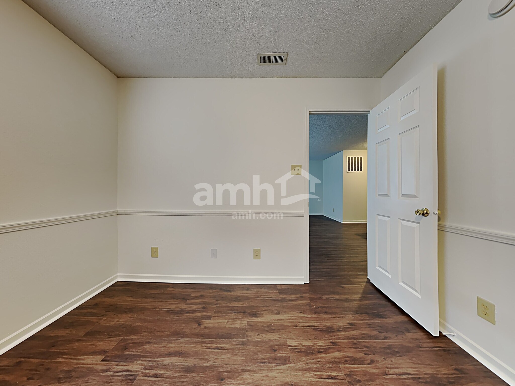 Building Photo - 2192 Olympia Dr