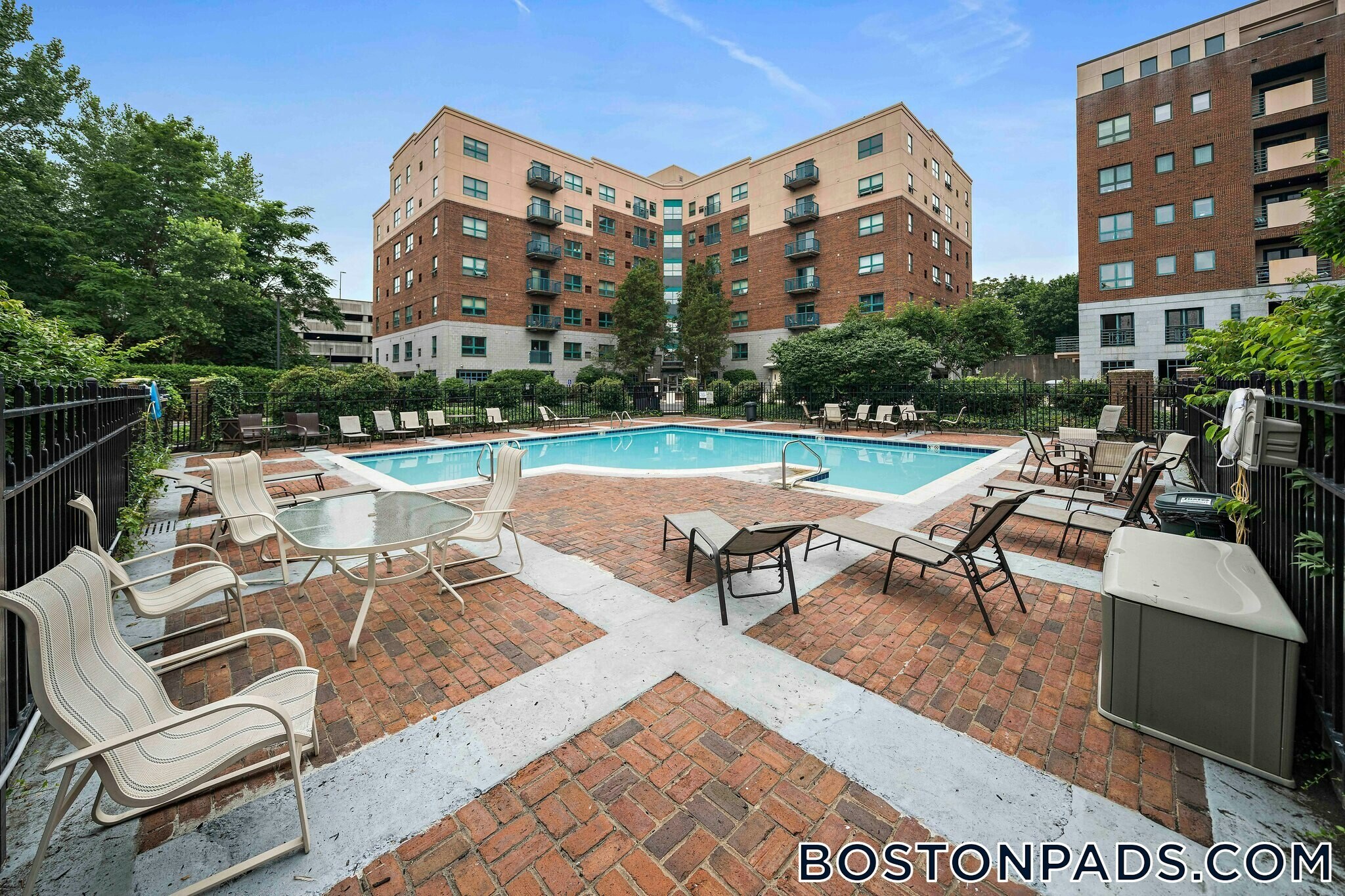 Building Photo - 175 Cottage St