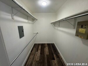 Building Photo - 8611 Datapoint Dr