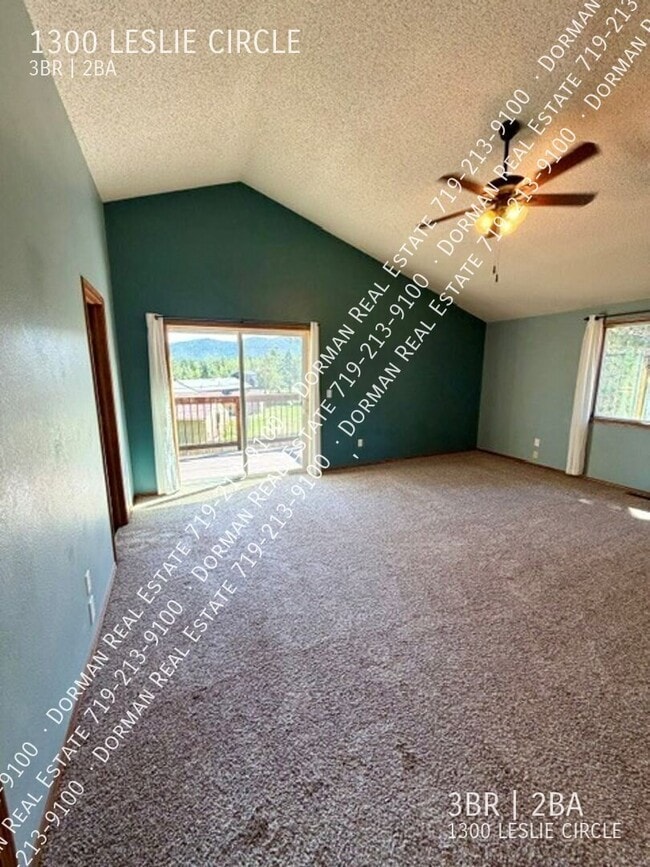 Building Photo - 1300 Leslie Cir