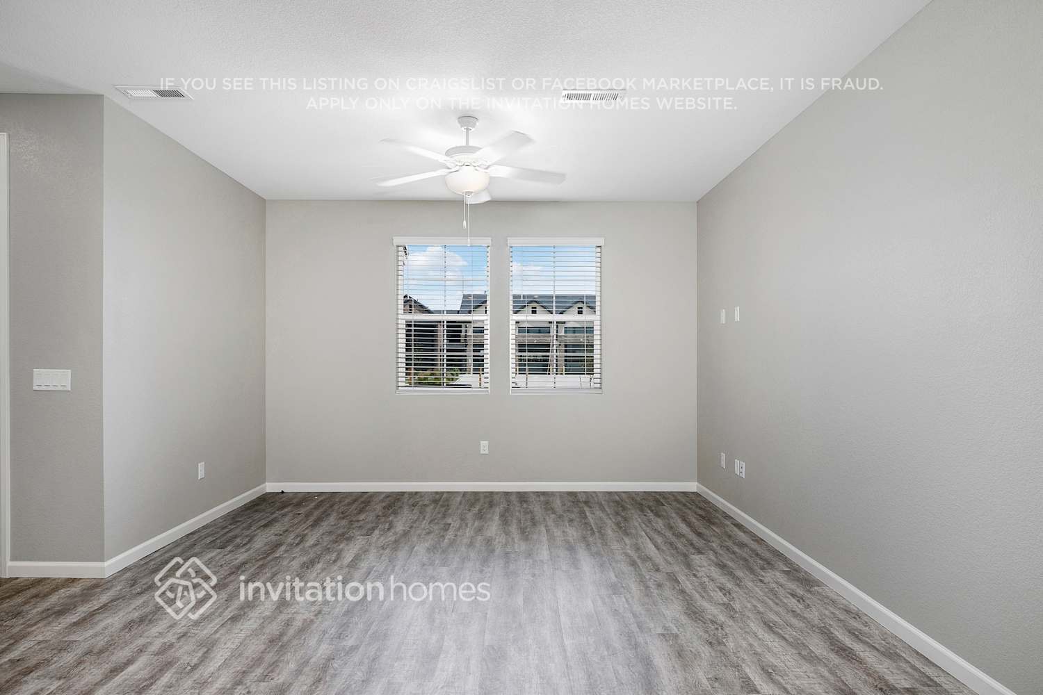 Building Photo - 1747 S Elk Way