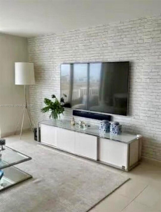 Building Photo - 2801 NE 183rd St