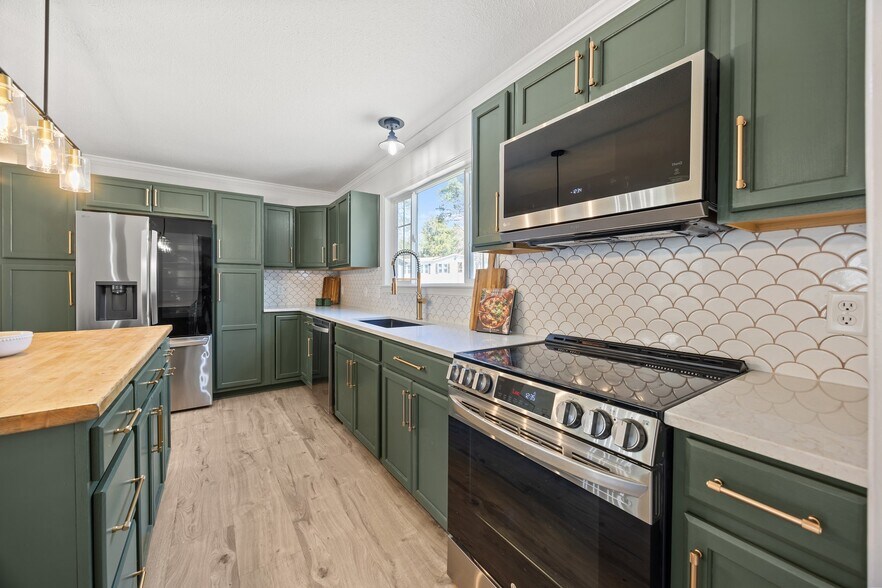 Building Photo - 3057 Fountainview Ave