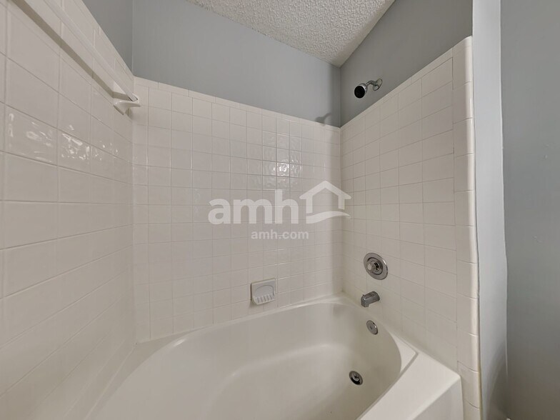 Building Photo - 3280 Fox Squirrel Dr