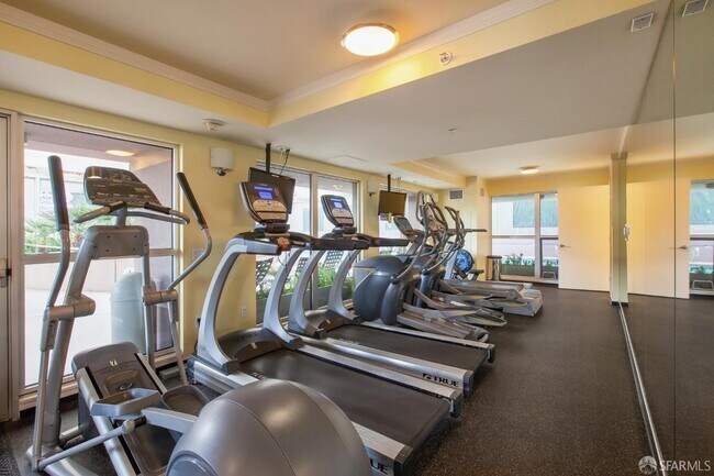 Building Photo - 400 Beale St