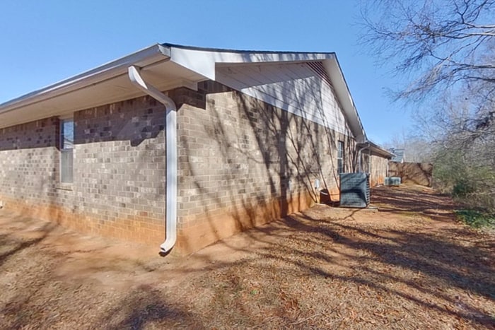 Building Photo - 250 Deer Pkwy