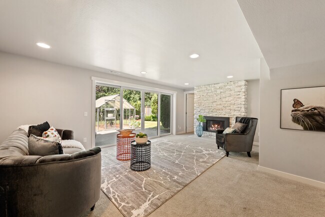 Building Photo - 6119 114th Ave NE