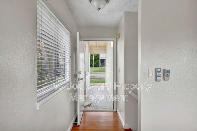 Building Photo - 157 Kahako St