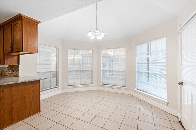 Building Photo - 14714 Ridgechase Ln