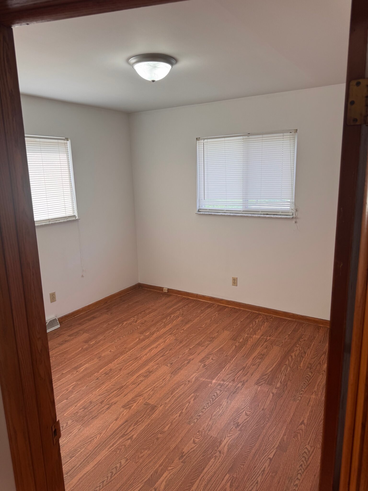 Building Photo - 1196 Knox Ave