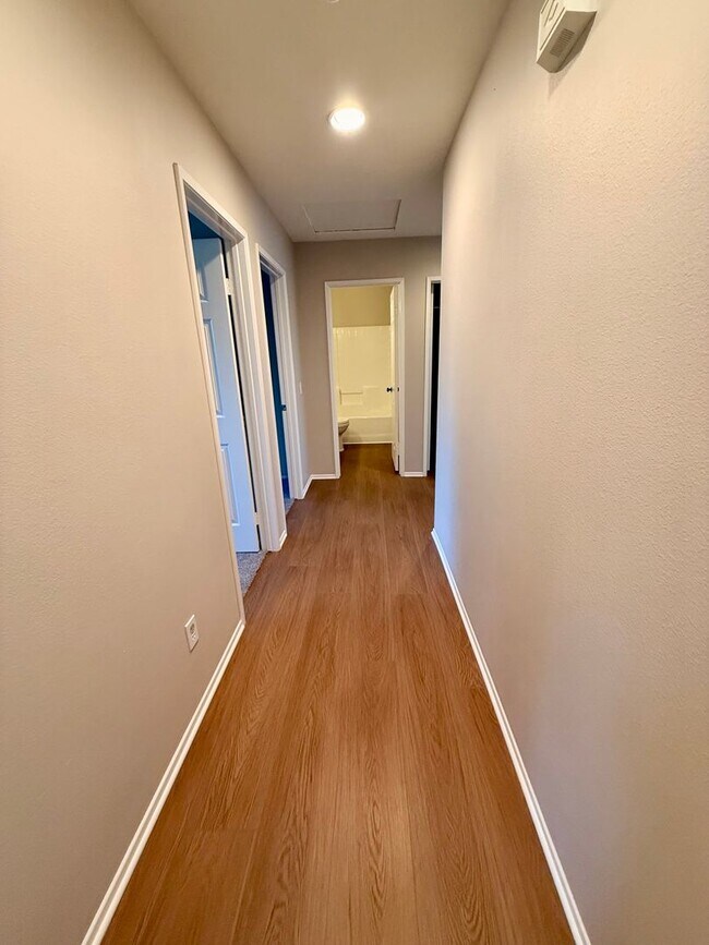 Building Photo - 4 Bed Single Story Home for rent in Wildomar