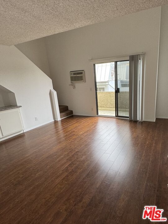 Building Photo - 3744 Delmas Terrace