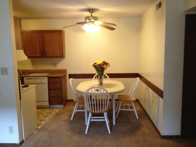 Dining Room - Lincoln Place Apartments