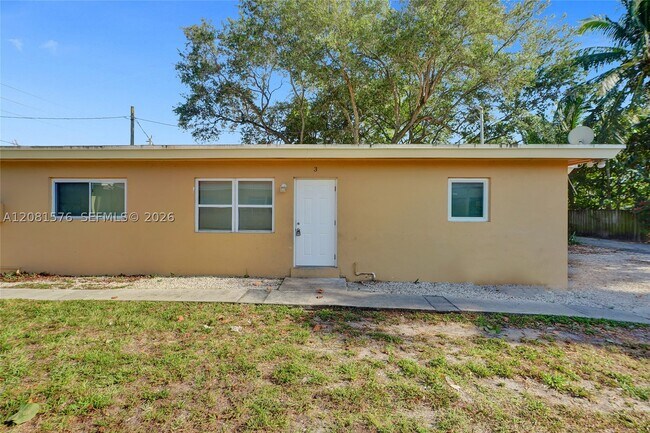 Building Photo - 429 NW 9th Ave
