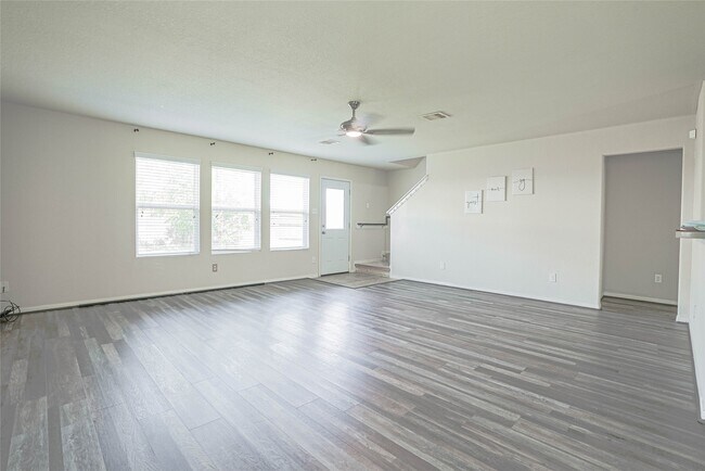 Building Photo - 3050 Thicket Path Way