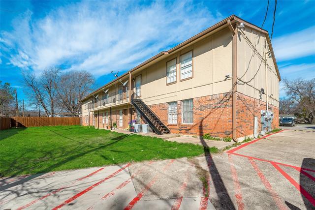 Building Photo - 108 E Cedar St