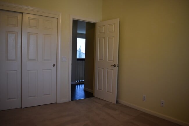 Building Photo - 870 Alabaster Ct