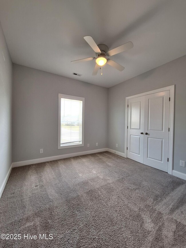 Building Photo - 3928 Pensacola Dr