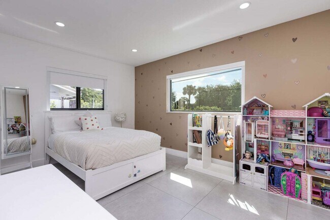 Building Photo - 1049 W Palmetto Park Rd