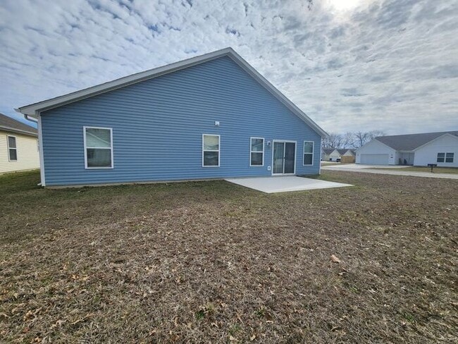 Building Photo - Experience modern living in this beautifully designed 4-bedroom, 2 full-bath home located East of...