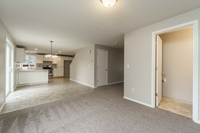 Building Photo - Ask About Specials! A/C Equipped 4 Bedroom 2.5 Bath Located in Desirable Fishers Grove - Union, S...