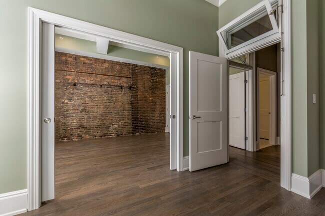 Building Photo - 227 W Fayette St