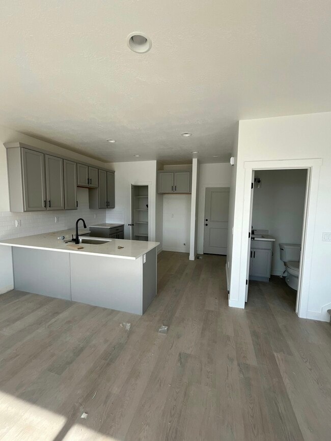 Building Photo - 3348 W 1570 N