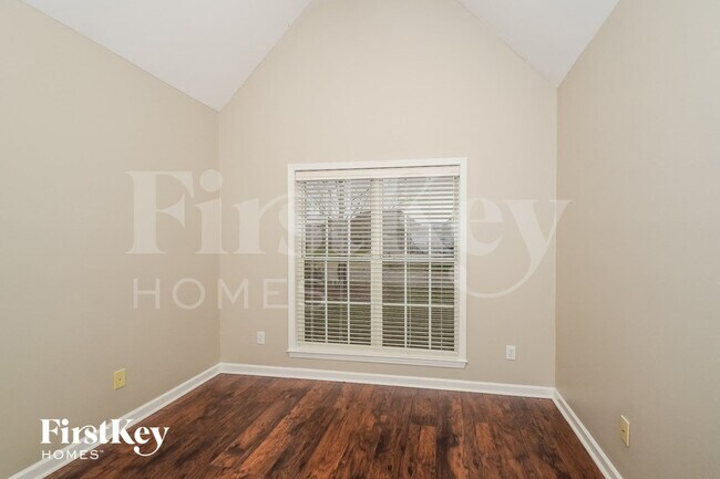 Building Photo - 129 Addison Dr