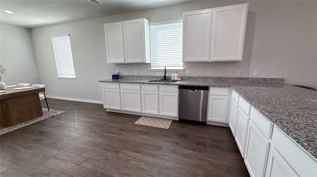 Building Photo - 1025 Wind Drift Wy