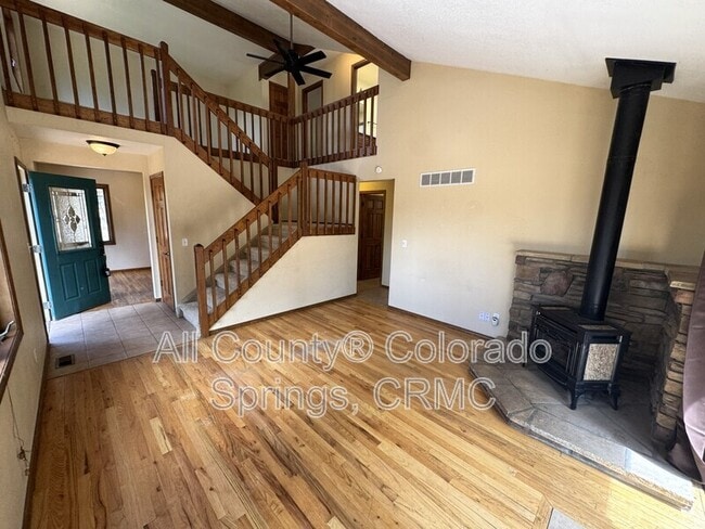 Building Photo - 380 Ponderosa Ln