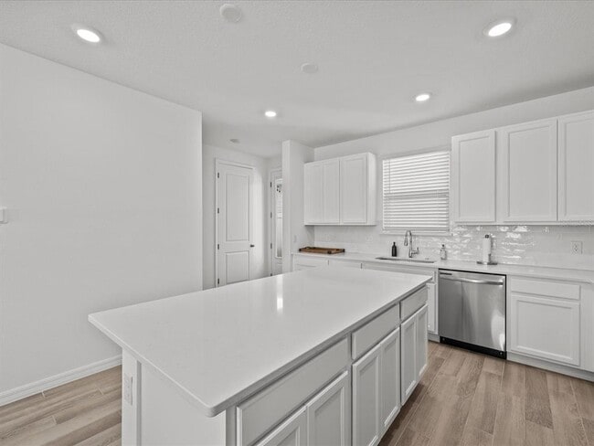 Building Photo - 6505 Cyrils Dr