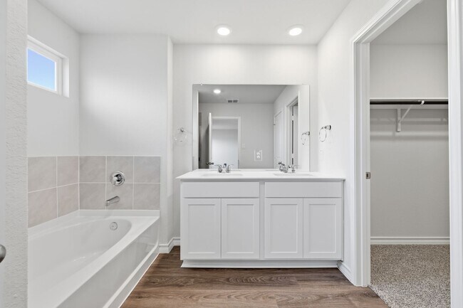Building Photo - 3122 Davis Trce