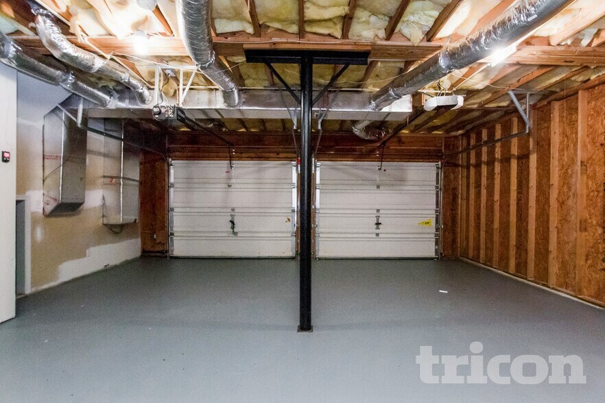 Building Photo - 302 Prometheous Way