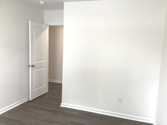 Building Photo - 999 Jt Westfield Dr