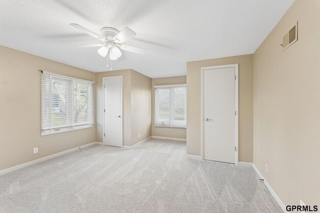 Building Photo - 9723 Fieldcrest Dr