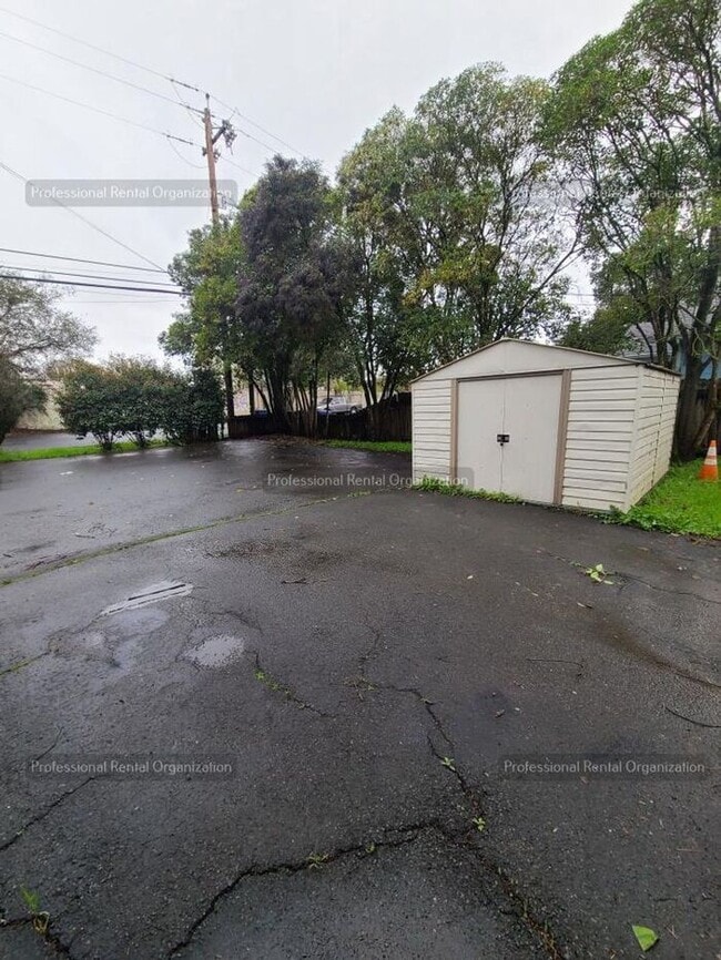 Building Photo - "Available Now".......... one-bedroom, one-bathroom house located in the heart of Napa Valley!!