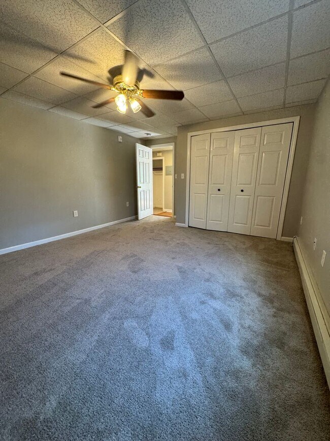 Building Photo - 1 Golf Ave