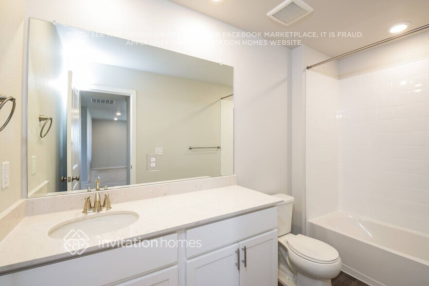 Building Photo - 4427 Shivaree St