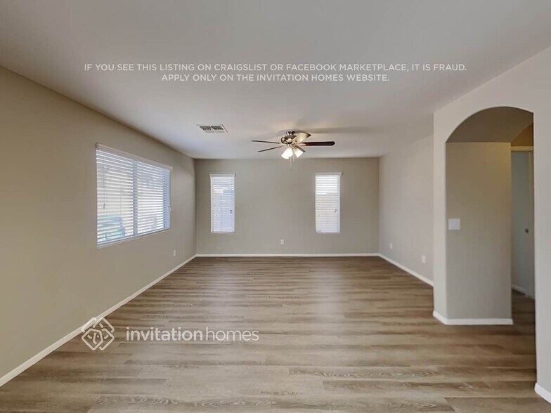 Building Photo - 12656 W Orange Dr