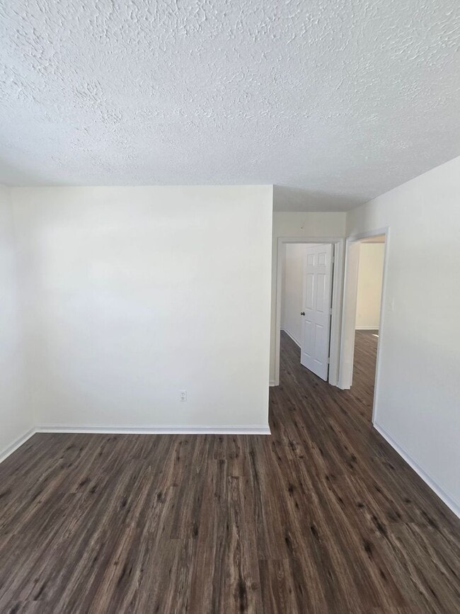 Building Photo - 2 bedroom duplex in Prince George County