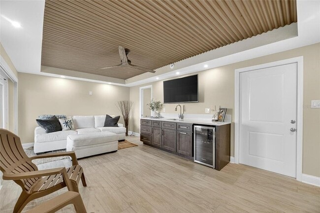 Building Photo - 160 Marina Del Rey Ct