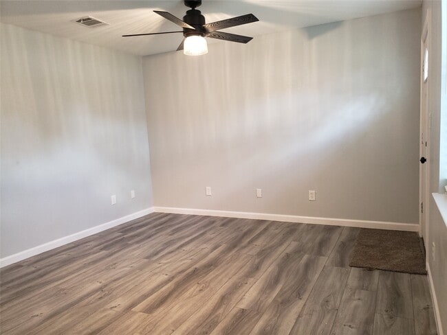 Building Photo - 1503 Ryon St