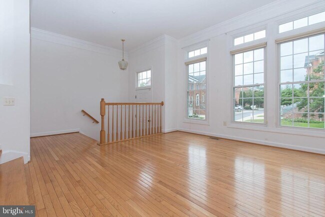 Building Photo - 13559 Flowerfield Dr