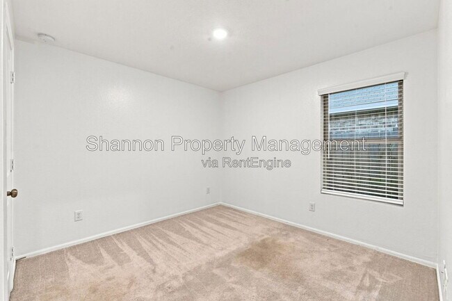 Building Photo - 7227 Gorrion Dr