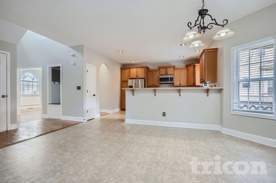 Building Photo - 116 Arena Trail