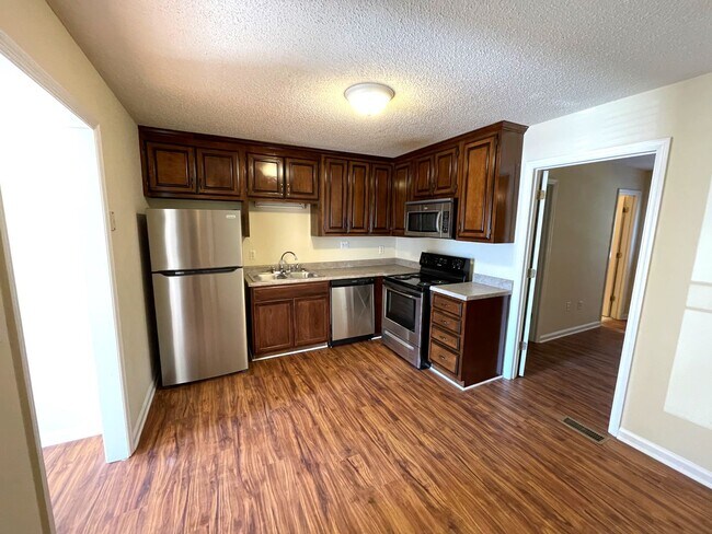 Building Photo - 1022 Cherry Hills Ct